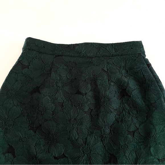 Paper Crown Skirt - Picture 3 of 4